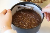 咸甜适中的自制蛋糕做法图解4)