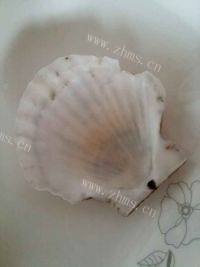 美味的蒜蓉粉丝蒸扇贝做法图解2)