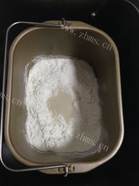 自制小蘑菇面包做法图解2)