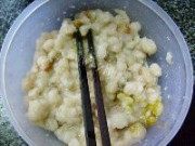 美味的虾仁什锦蛋炒饭做法图解3)