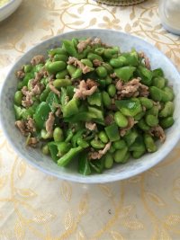家常菜肉丝炒毛豆
