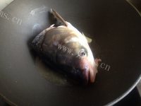 家常鱼头豆腐做法图解3)