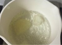 自制椰汁马蹄糕做法图解1)