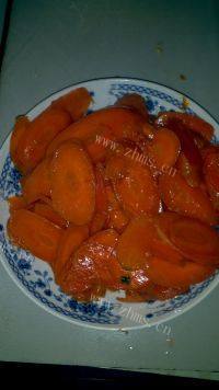 家常菜清炒胡萝卜片
