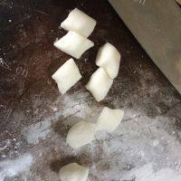 美味的水晶虾饺做法图解6)