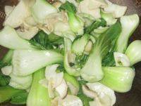 口感极佳的杏鲍菇炒油菜做法图解5)