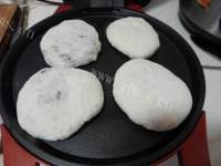 美味的韭菜粉丝馅饼做法图解19)