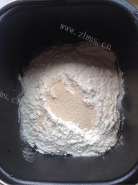美味的黑芝麻面包做法图解1)