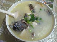 简单版鲫鱼豆腐汤