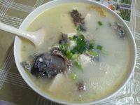 简单版鲫鱼豆腐汤