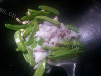荷兰豆炒鲜鱿做法图解5)