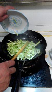 营养丰富扁豆炒肉做法图解3)