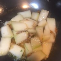 喷香的虾米炒冬瓜做法图解5)