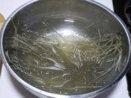 猪肉白菜炖粉条做法图解2)