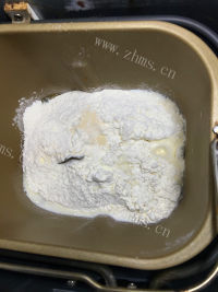 香气浓郁的毛毛虫面包做法图解3)