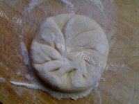 简单的韭菜饼做法图解4)