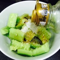 香飘十里的拍黄瓜做法图解6)