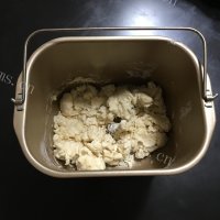 美味的奶香椰蓉老婆饼做法图解4)