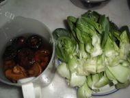 热腾腾的香菇青菜做法图解1)