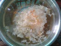 滋补的木瓜雪耳糖水做法图解1)
