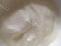 好吃的酸奶芒果蒸蛋糕做法图解6)