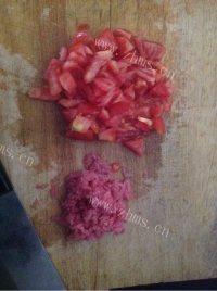 诱人的番茄肉酱意面做法图解1)