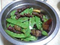 自制腊肉炒荷兰豆
