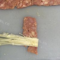 好吃的培根金针菇卷做法图解3)