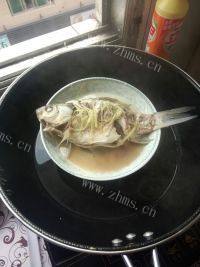 营养晚餐清蒸鲫鱼做法图解5)