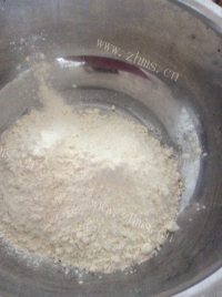 自制蜂蜜面包做法图解1)