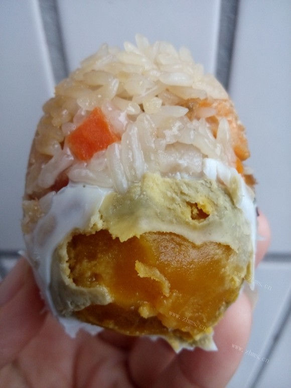 诱人的糯米咸鸭蛋