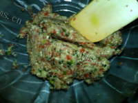 美味的鸡肉豆腐饼做法图解8)