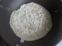 美味西葫芦虾皮煎饼做法图解6)