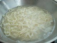 美味的番茄鸡蛋拌面做法图解8)