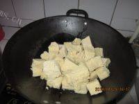 简易的冻豆腐炖白菜做法图解4)