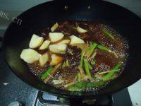易做的土豆红烧肉做法图解8)
