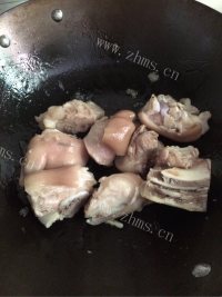 美味的红烧猪蹄做法图解6)