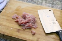 家常菜丝瓜炒肉片做法图解2)