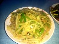 家常菜青椒炒土豆丝