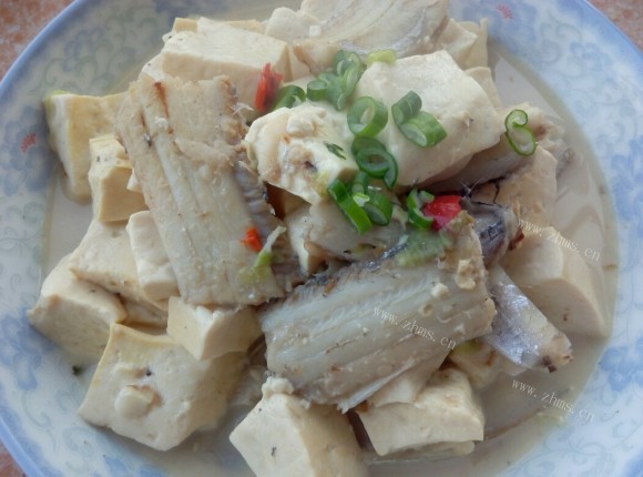 带鱼炖豆腐