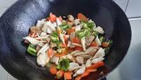 家常菜肉片杏鲍菇做法图解7)