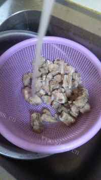 家常菜番茄排骨做法图解2)