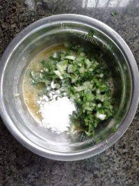 自己做的青菜鸡蛋饼做法图解5)