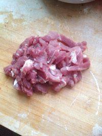 家常菜小白菜炒肉做法图解1)