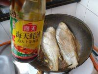 美味的家常黄花鱼做法图解7)