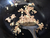 美味的蚝油蒜蓉烤牡蛎的做法图解五