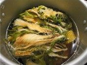 美味的霸王花汤做法图解4)