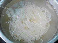 家常菜豆芽炒粉条做法图解2)