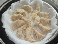 美味的蘑菇肉饺子做法图解3)