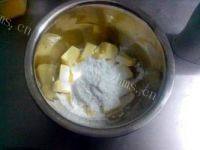 美味可口的奶油杯蛋糕做法图解2)
